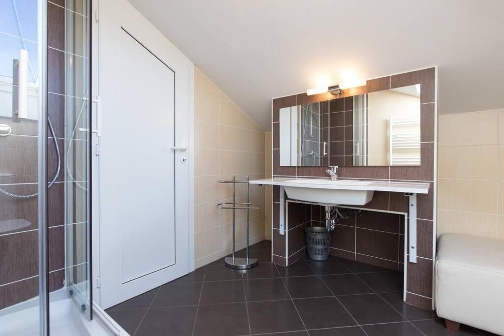 Appartamento Ajda - *
